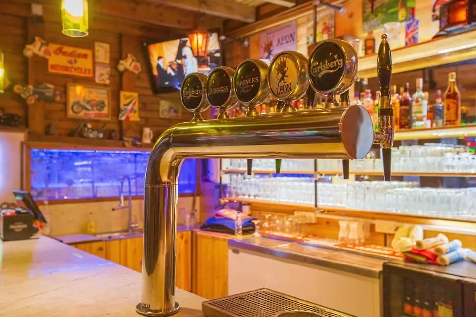 לרנקה Harrys Inn Guesthouse